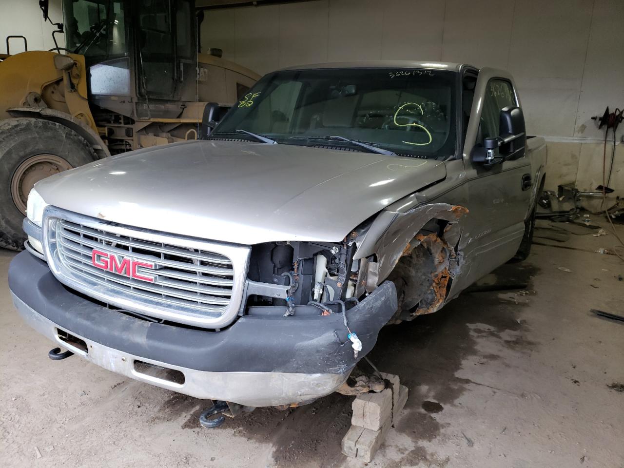 Photo 2 from auction – 2002 GMC SIERRA K25 with VIN 1GTHK29UX2E291546