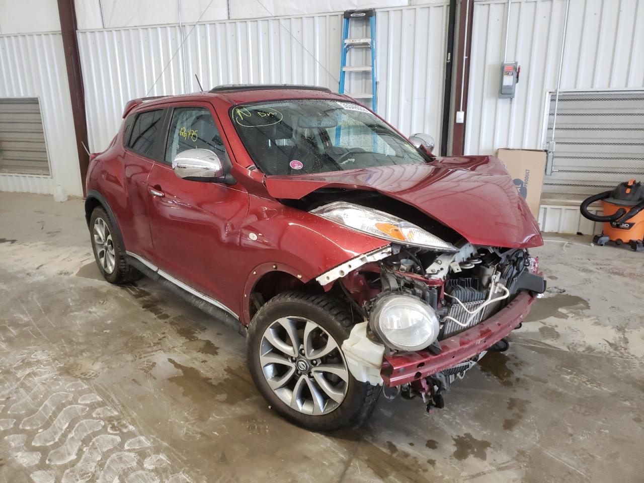 NISSAN JUKE S 2011 with VIN JN8AF5MV8BT020170 - Photo from auction