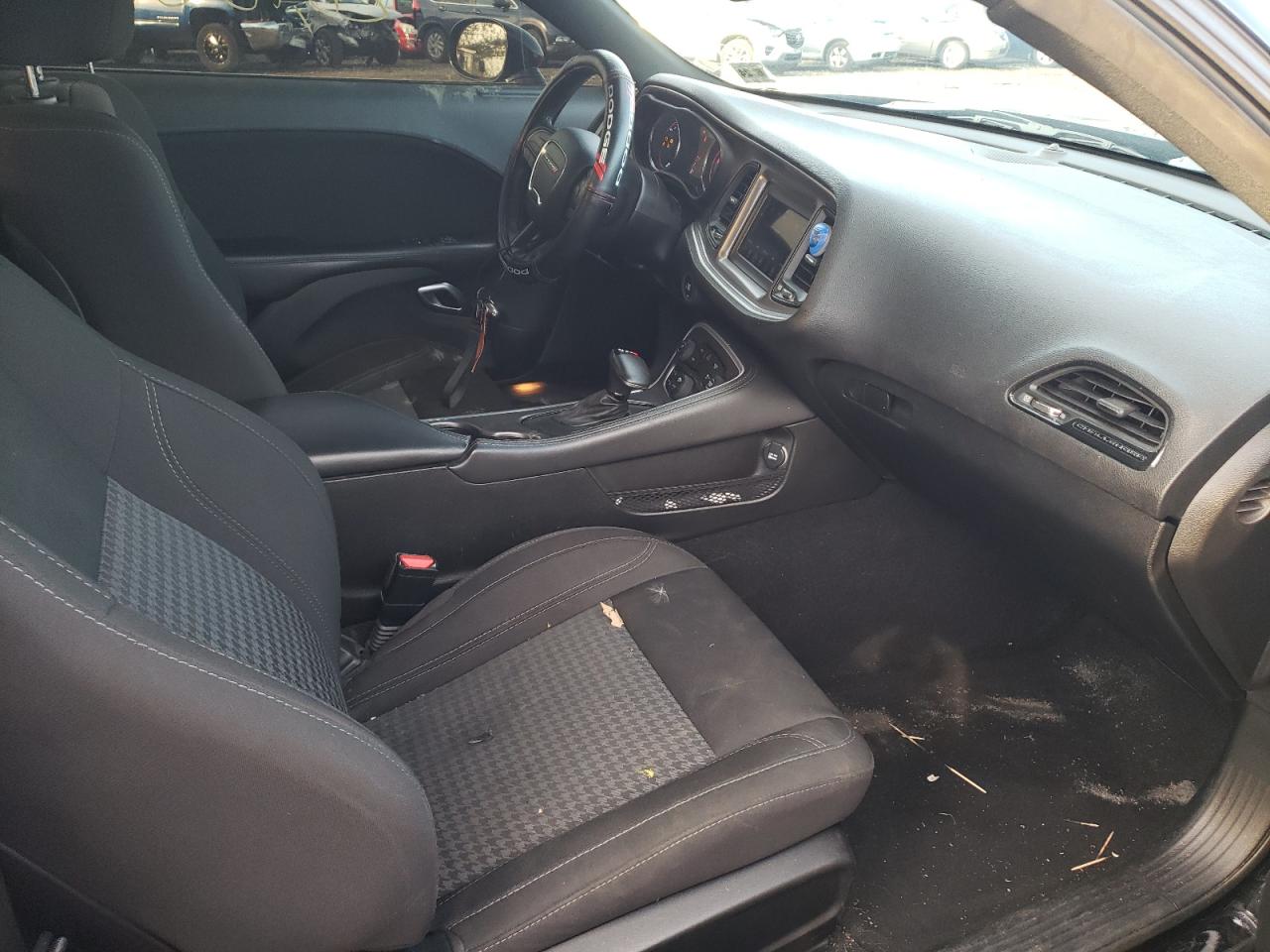 Photo 5 from auction – 2019 DODGE CHALLENGER with VIN 2C3CDZAG5KH701685