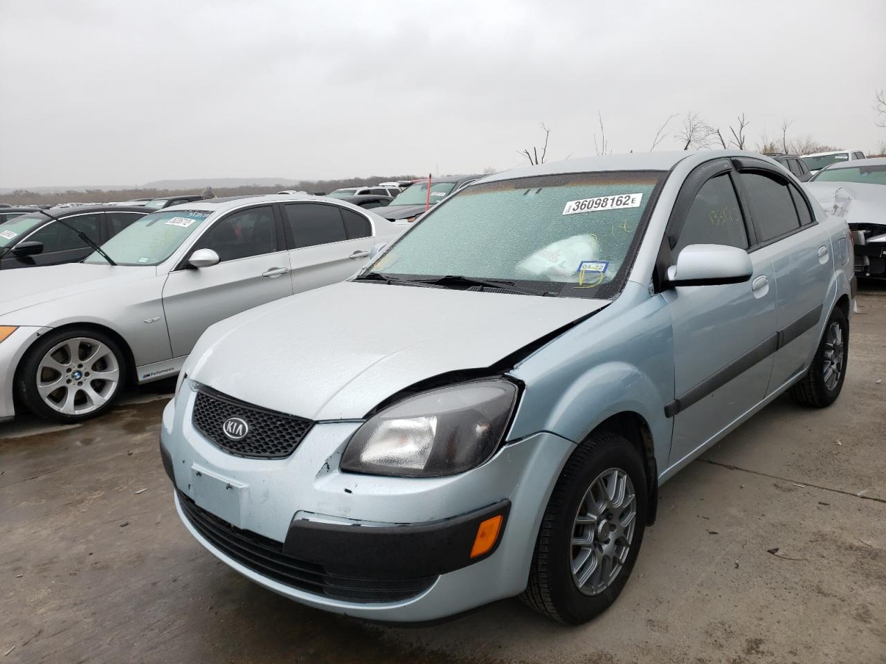 Photo 2 from auction – 2006 KIA RIO with VIN KNADE123566172947