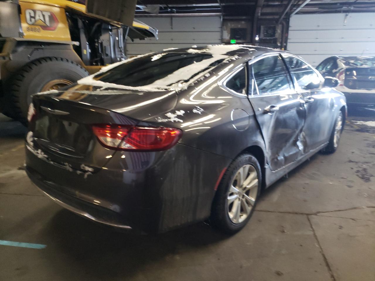 Photo 4 from auction – 2015 CHRYSLER 200 LIMITE with VIN 1C3CCCAB5FN576317