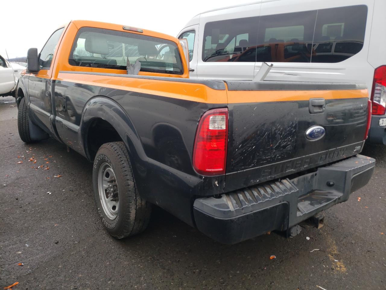 Photo 3 from auction – 2011 FORD F250 SUPER with VIN 1FTBF2A64BEB35803