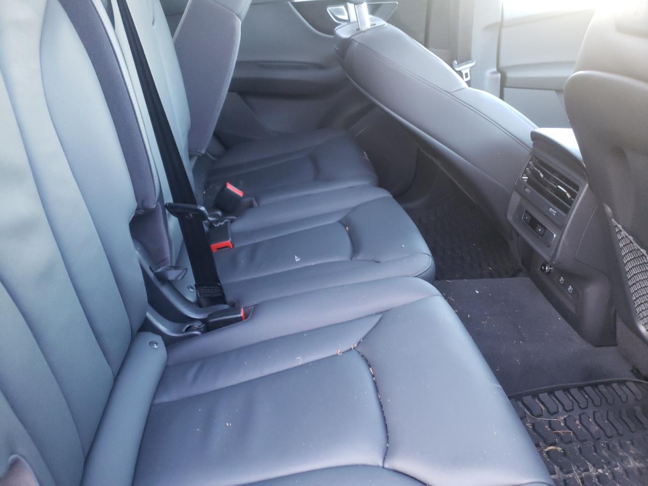 Photo 6 from auction – 2021 AUDI Q7 PREMIUM with VIN WA1AJAF7XMD028831