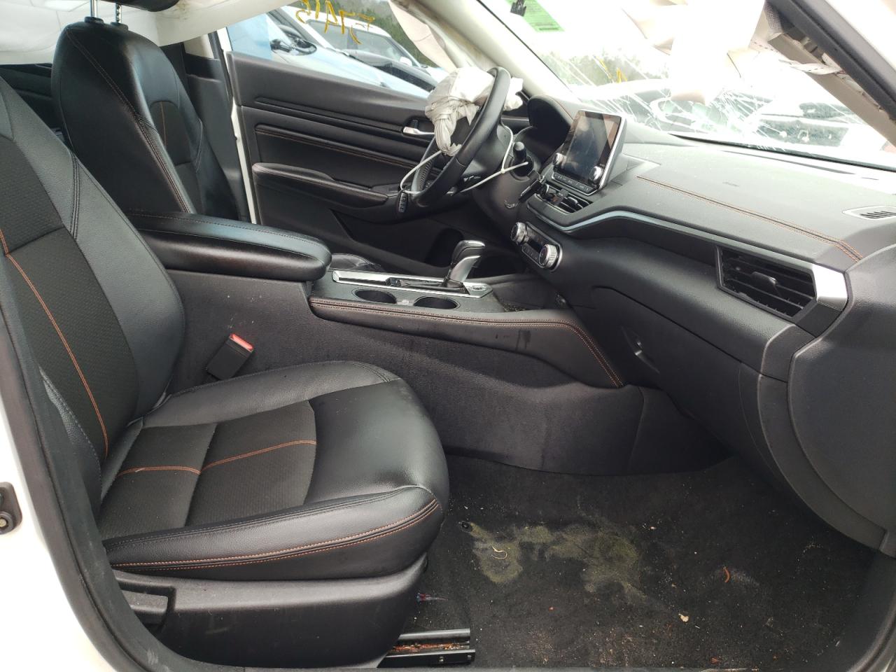 Photo 5 from auction – 2019 NISSAN ALTIMA SR with VIN 1N4BL4CV6KC201889