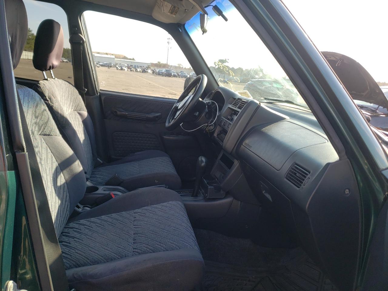 Photo 5 from auction – 1998 TOYOTA RAV4 with VIN JT3HP10V0W7095891