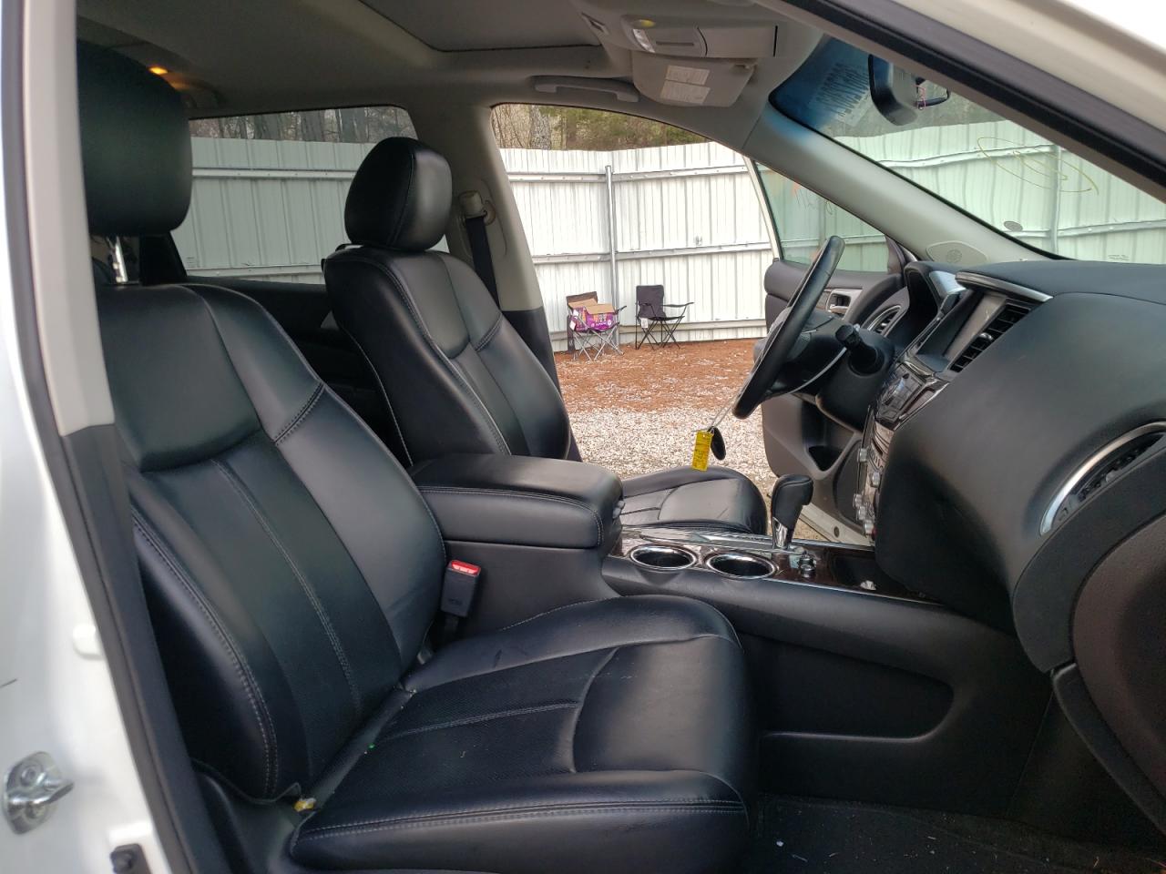 Photo 5 from auction – 2016 NISSAN PATHFINDER with VIN 5N1AR2MN9GC608647