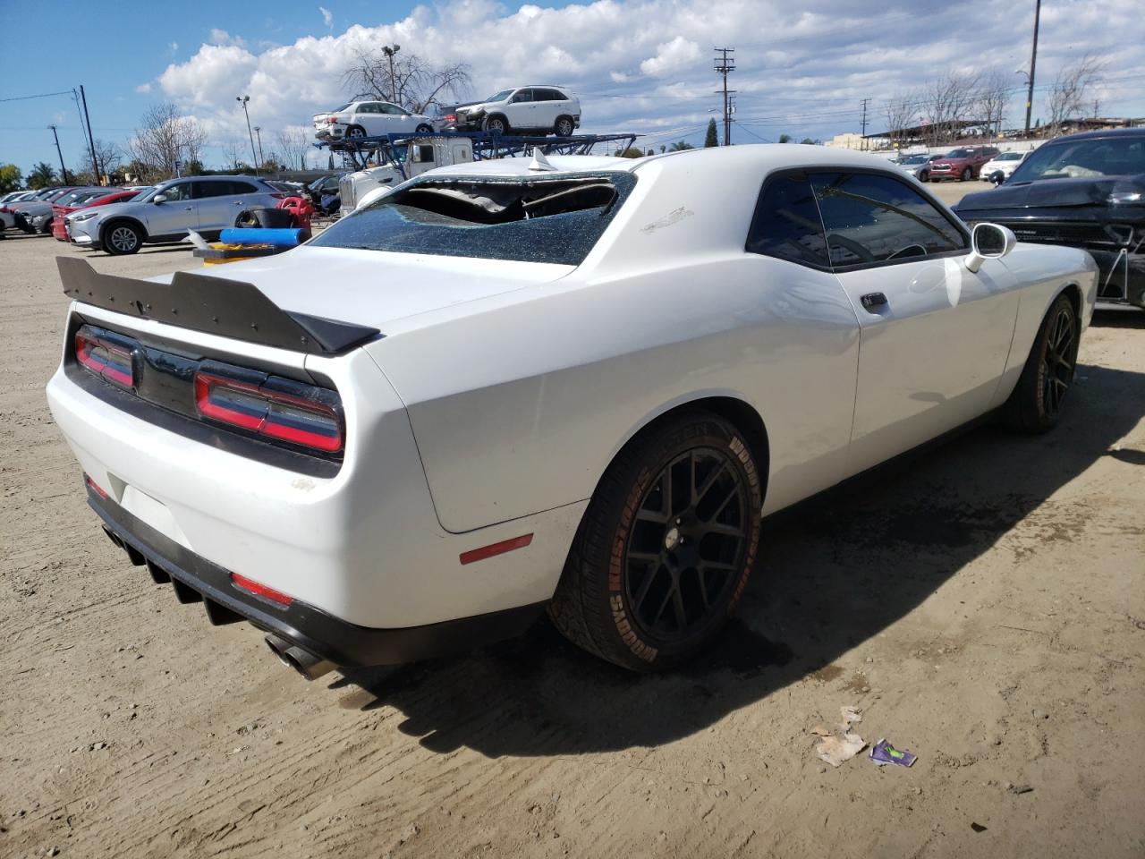 Photo 4 from auction – 2015 DODGE CHALLENGER with VIN 2C3CDZFJXFH774013