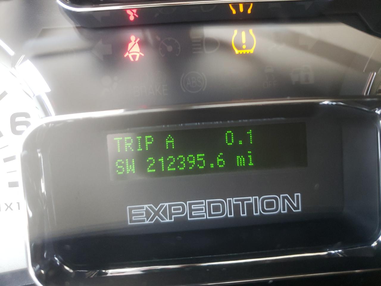 Фото 8 с аукциона – 2013 FORD EXPEDITION с VIN 1FMJU1J58DEF55856