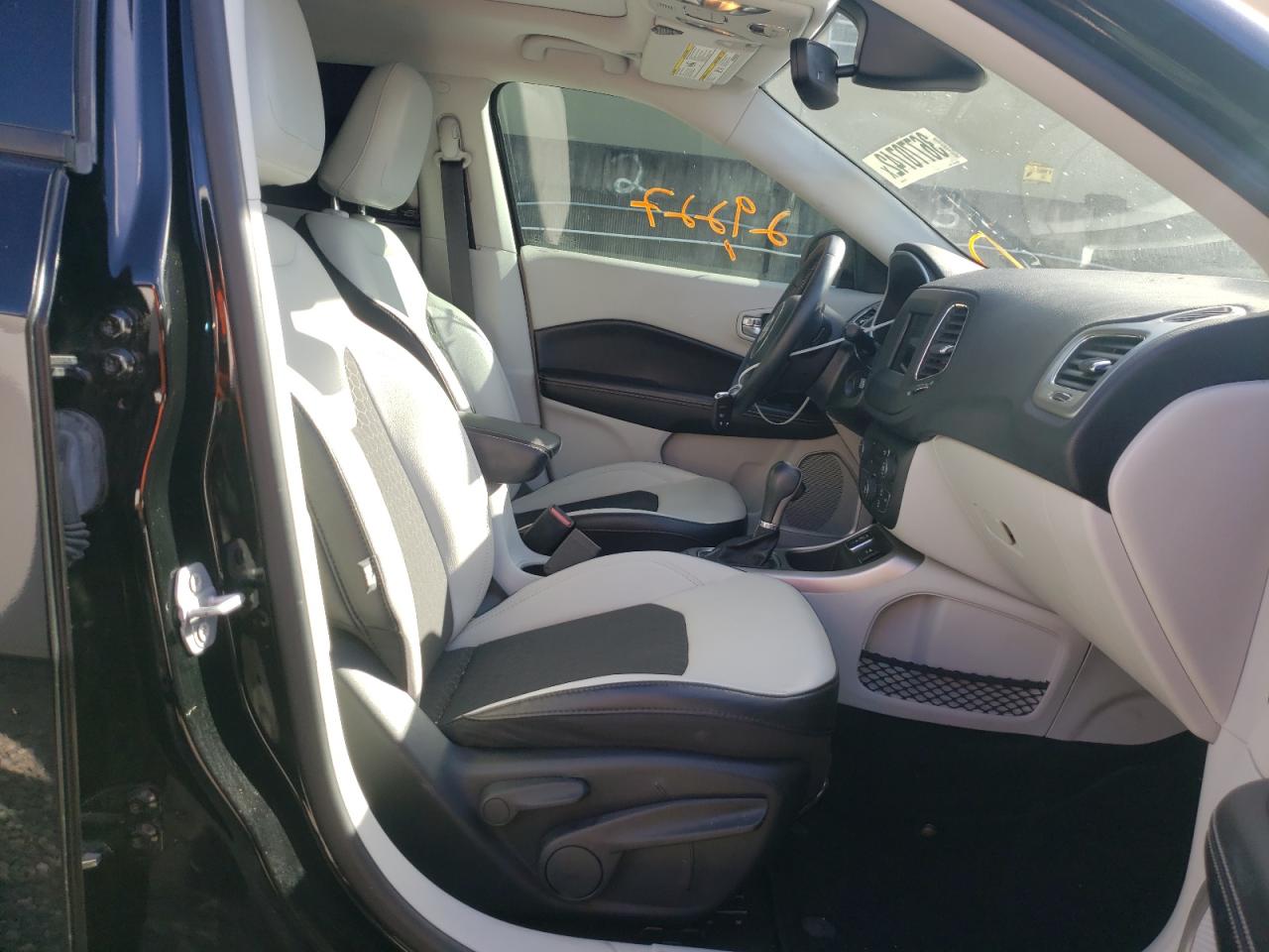 Photo 5 from auction – 2018 JEEP COMPASS LA with VIN 3C4NJCBB3JT494443
