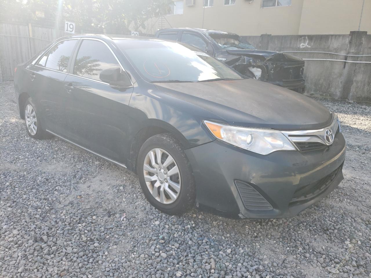 TOYOTA CAMRY L 2014 with VIN 4T1BF1FKXEU413917 - Photo from auction