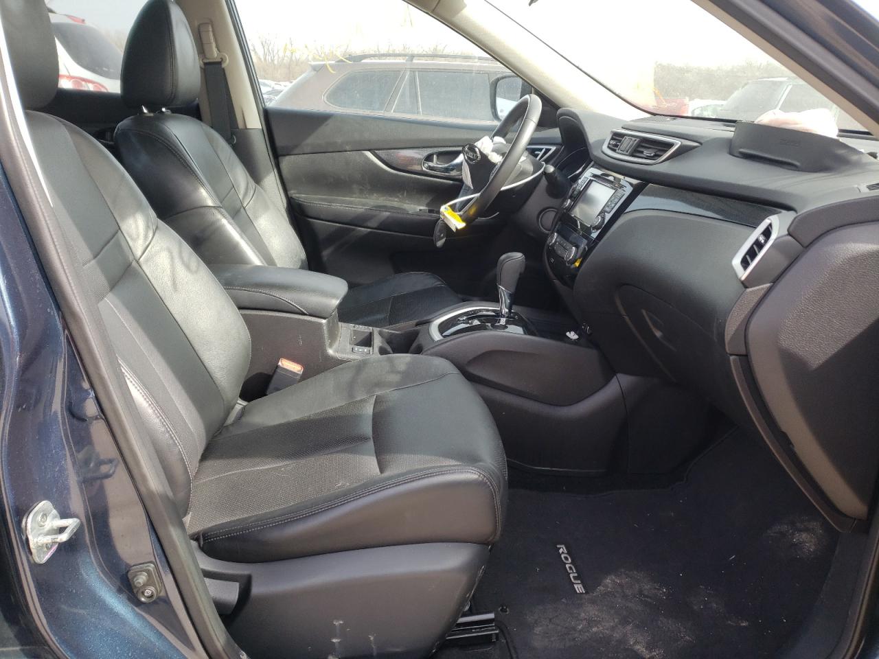 Photo 5 from auction – 2015 NISSAN ROGUE S with VIN 5N1AT2MV3FC764215