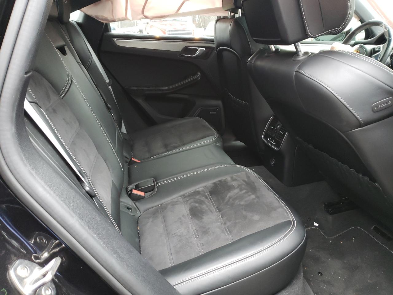 Photo 6 from auction – 2018 PORSCHE MACAN GTS with VIN WP1AG2A58JLB63788