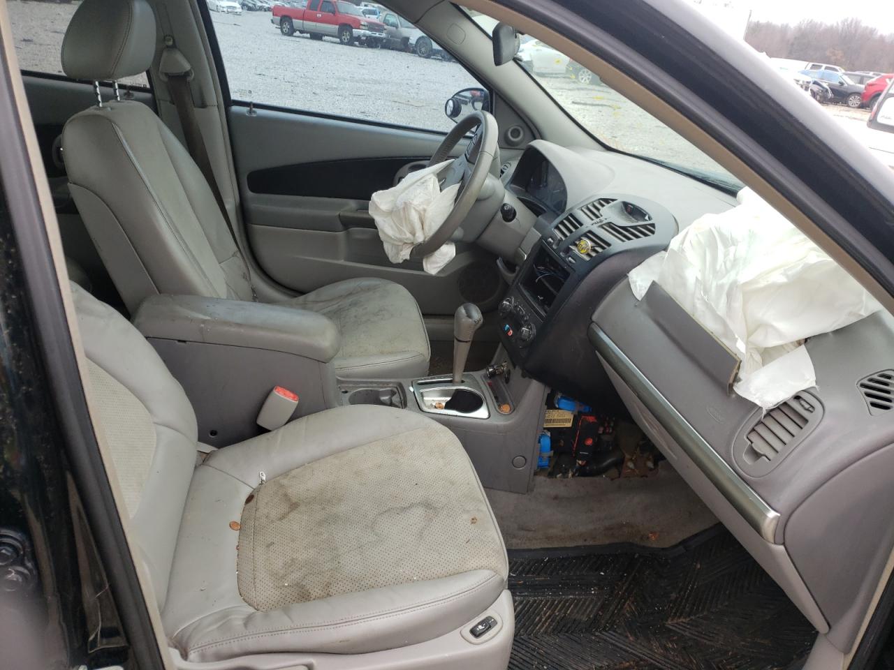 Photo 5 from auction – 2004 CHEVROLET MALIBU LT with VIN 1G1ZU548X4F202428