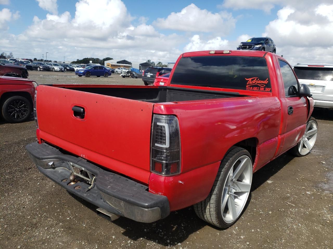 Photo 4 from auction – 2000 GMC NEW SIERRA with VIN 1GTEC14W3YZ266492