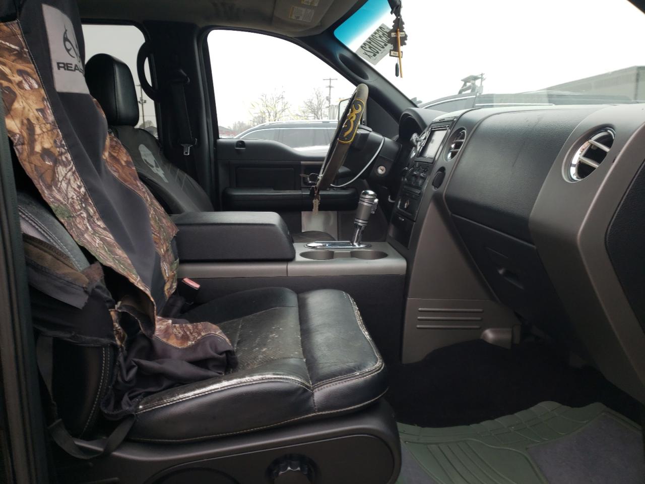 Photo 5 from auction – 2005 FORD F150 SUPER with VIN 1FTPW14585FA18436