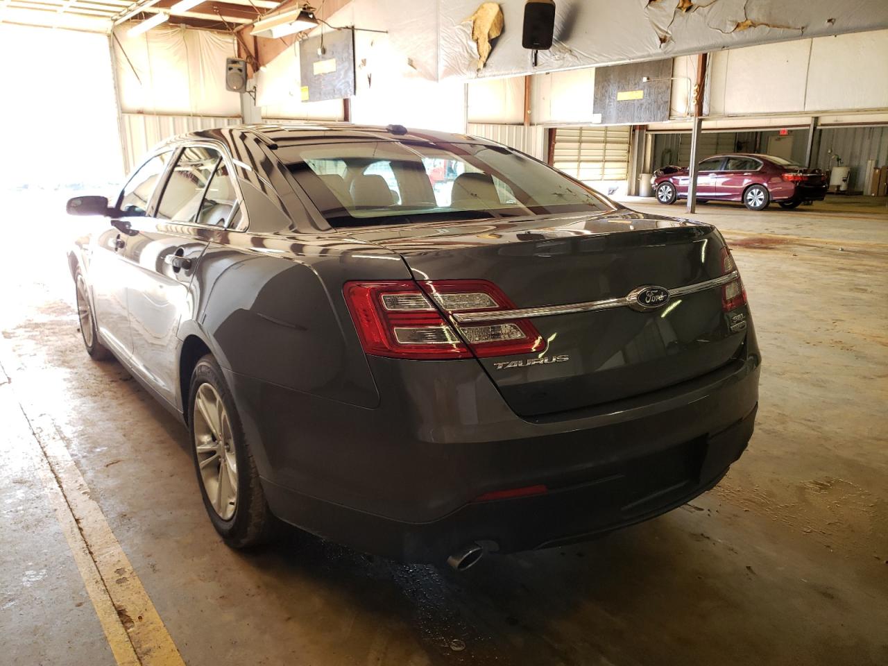 Photo 3 from auction – 2016 FORD TAURUS SEL with VIN 1FAHP2E86GG155930