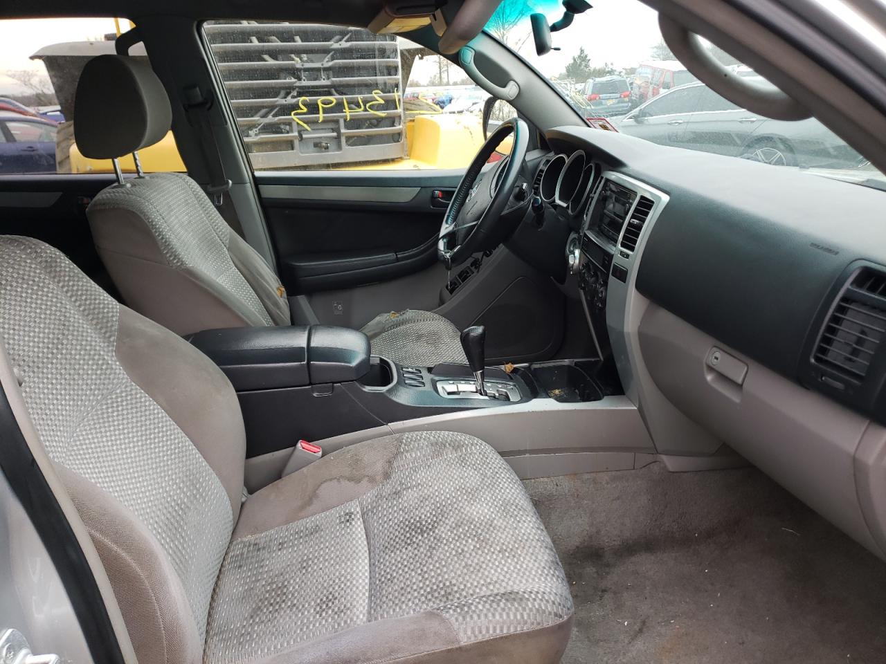 Photo 5 from auction – 2007 TOYOTA 4RUNNER SR with VIN JTEBU14RX70112256