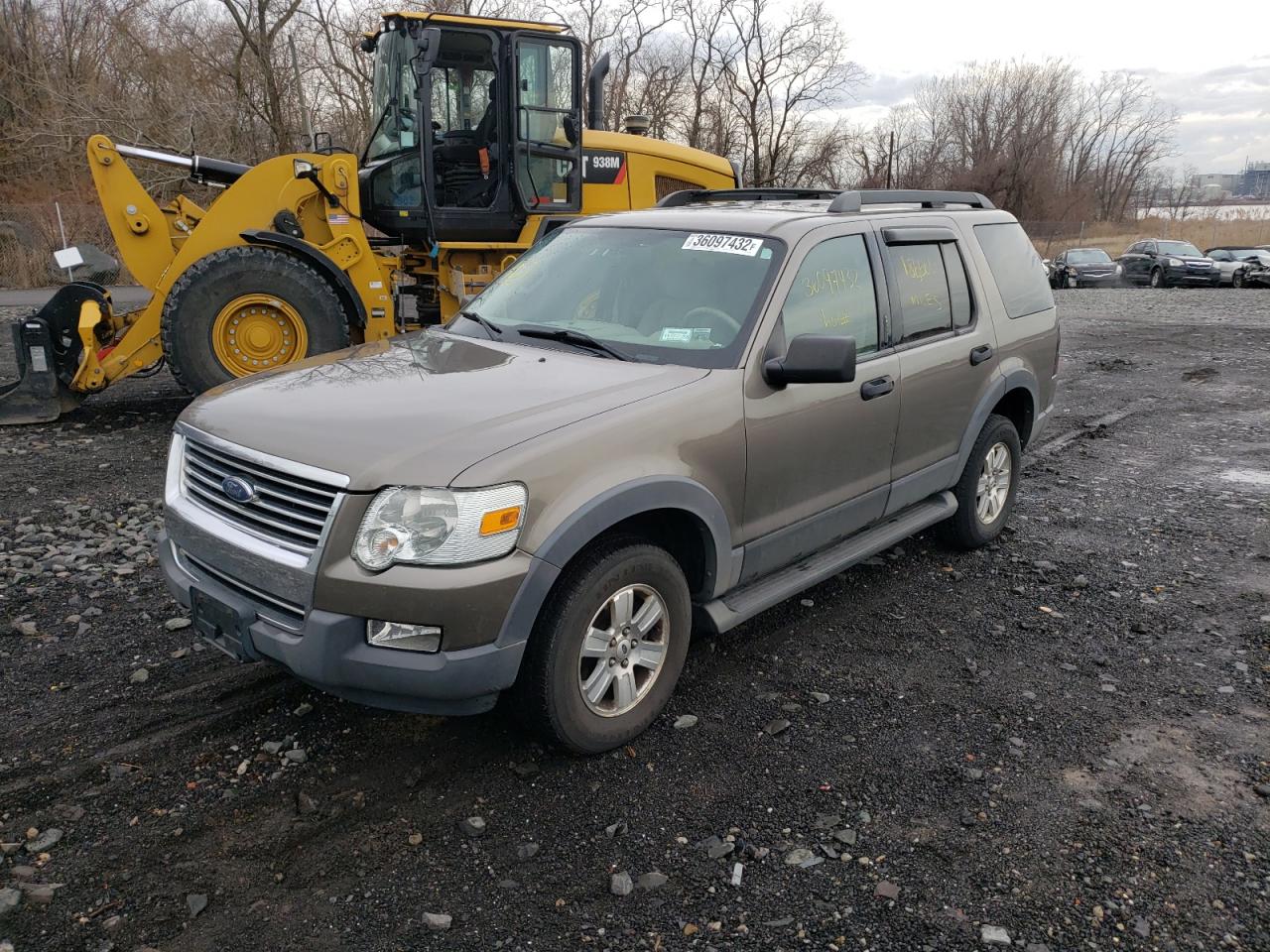 Photo 2 from auction – 2006 FORD EXPLORER X with VIN 1FMEU73E66UA21300