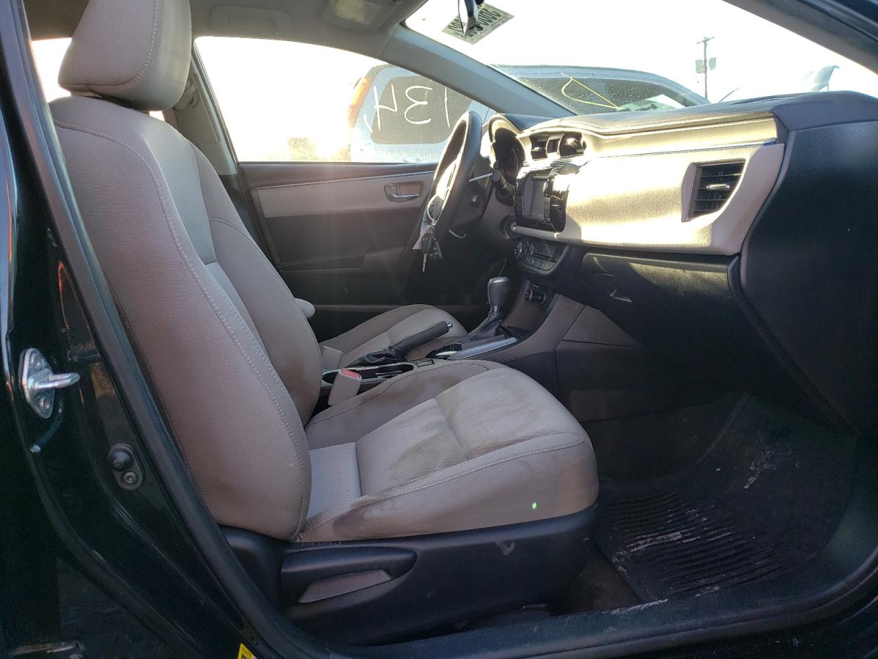 Photo 5 from auction – 2014 TOYOTA COROLLA L with VIN 5YFBURHEXEP138384