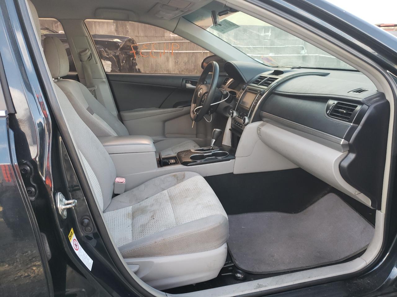 Photo 5 from auction – 2014 TOYOTA CAMRY L with VIN 4T1BF1FKXEU413917