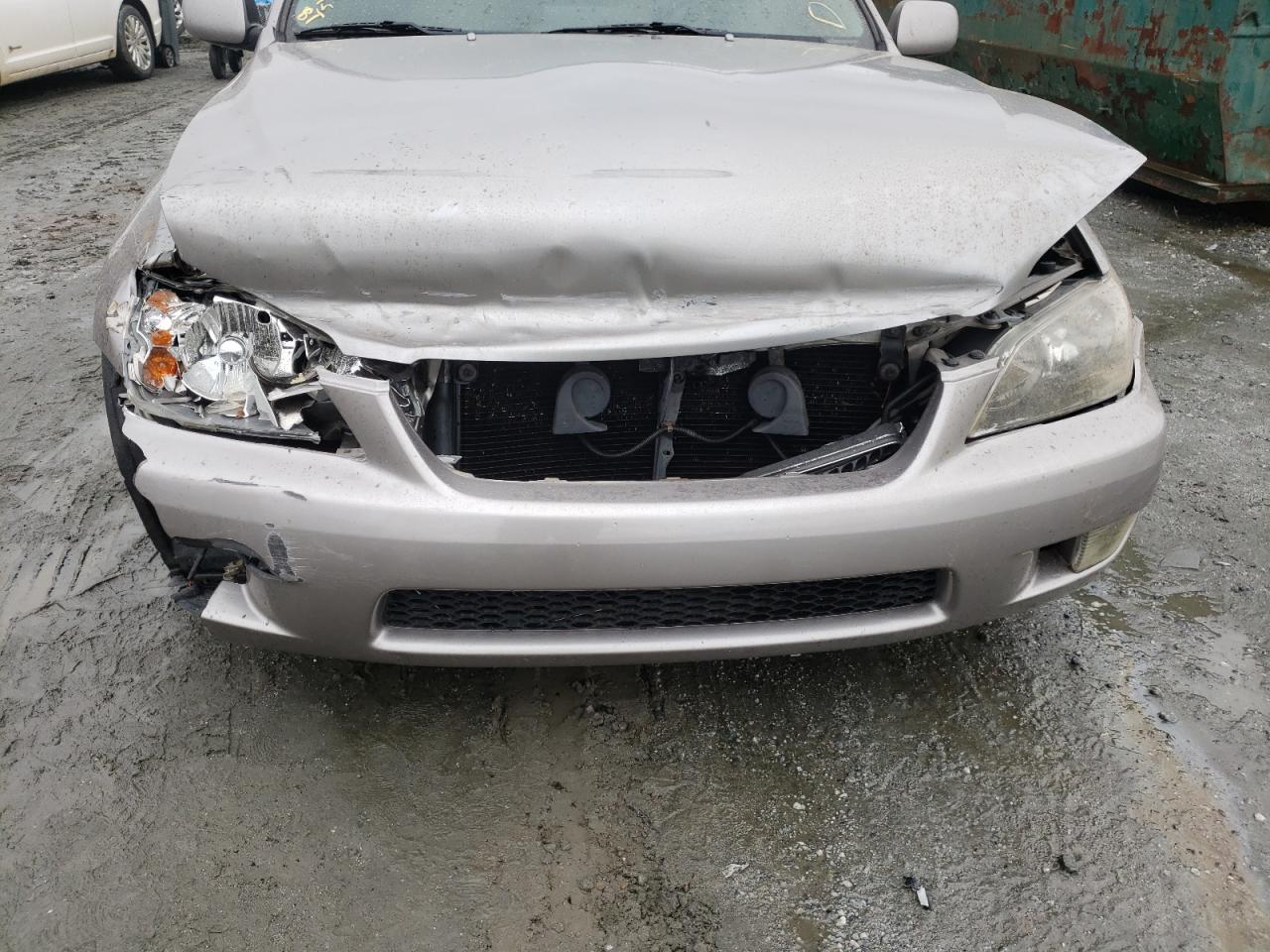 Photo 9 from auction – 2004 LEXUS IS 300 with VIN JTHBD192940090938