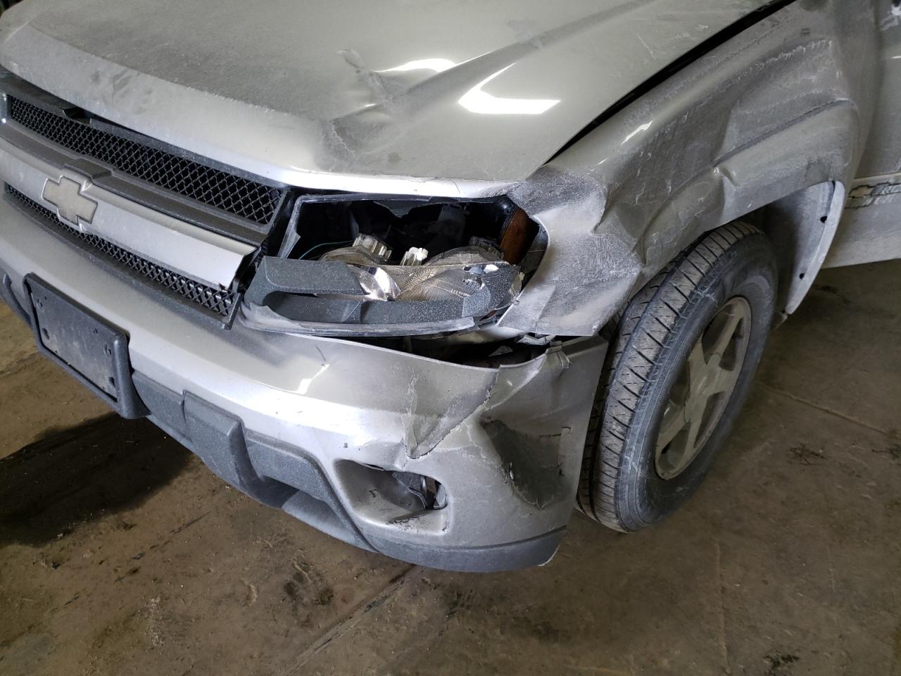 Photo 9 from auction – 2004 CHEVROLET TRAILBLAZE with VIN 1GNDT13S942378752