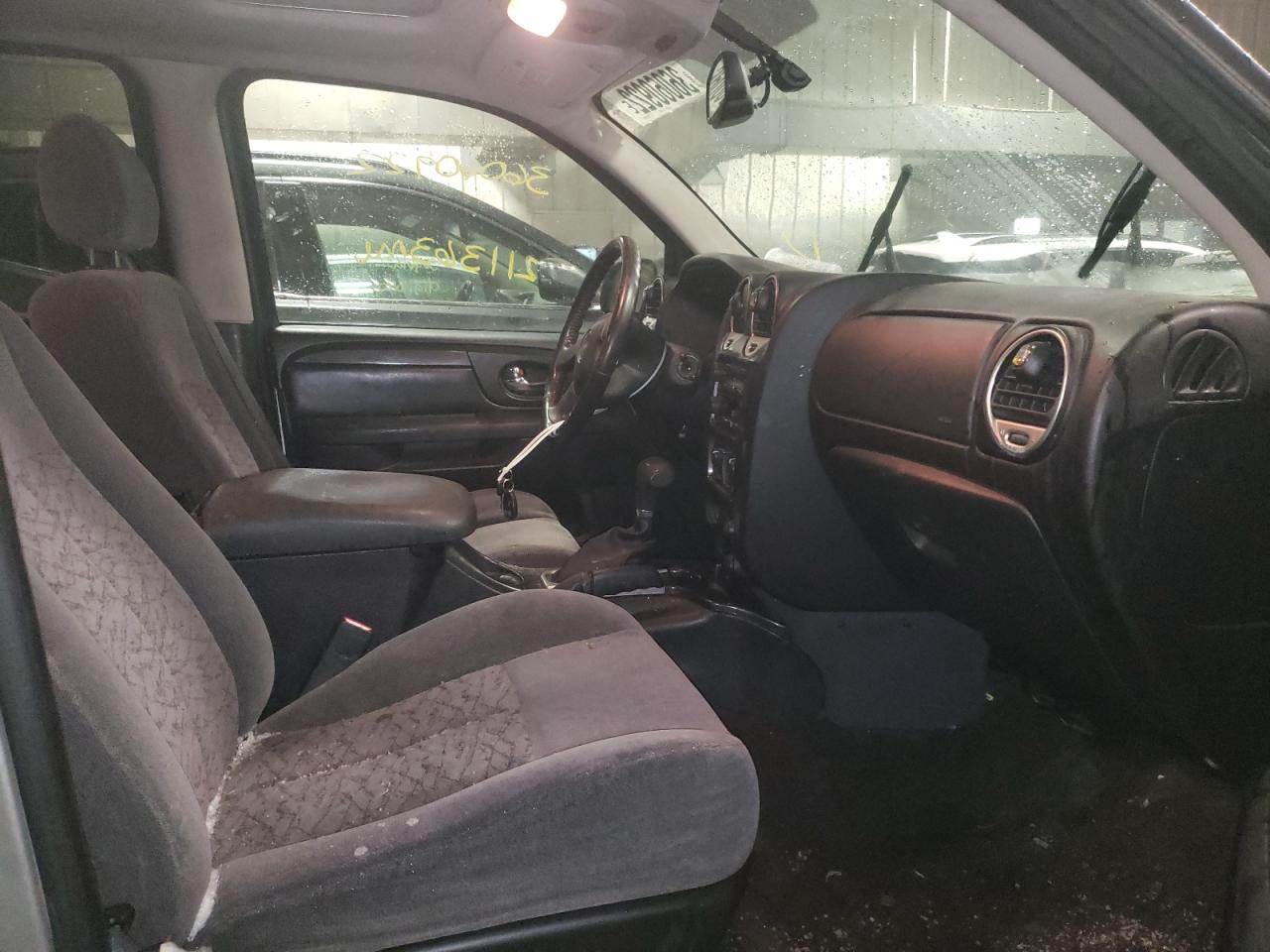 Photo 5 from auction – 2006 GMC ENVOY with VIN 1GKDT13S062359278