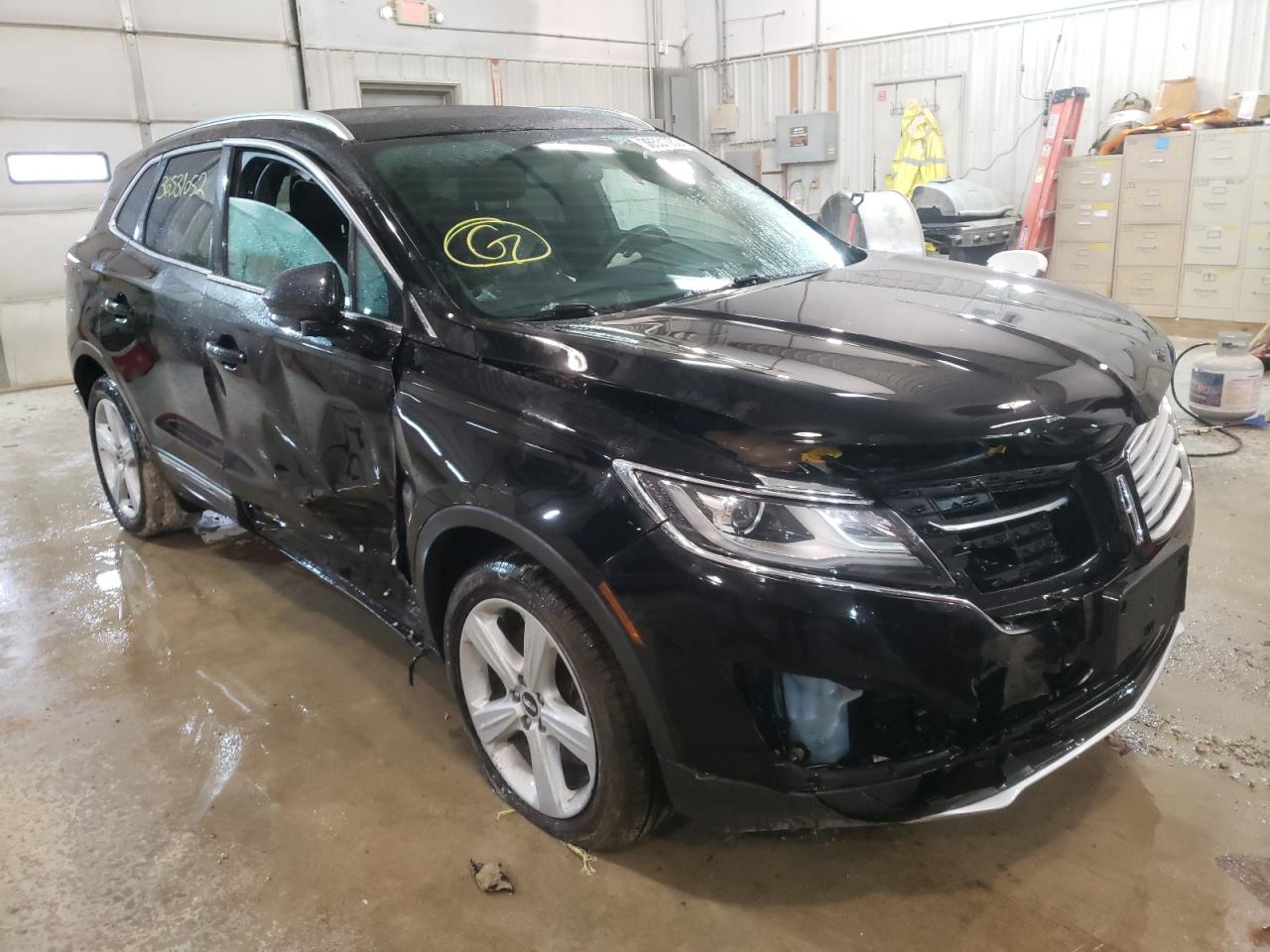 LINCOLN MKC PREMIE 2016 with VIN 5LMCJ1C99GUJ28095 - Photo from auction