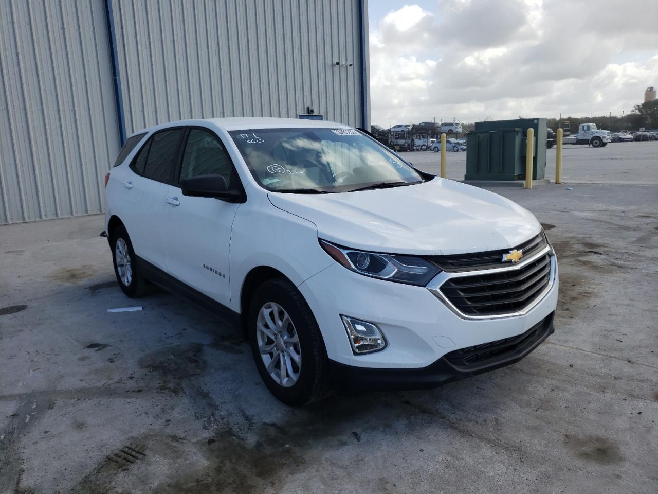 CHEVROLET EQUINOX LS 2019 with VIN 3GNAXHEV1KS640336 - Photo from auction