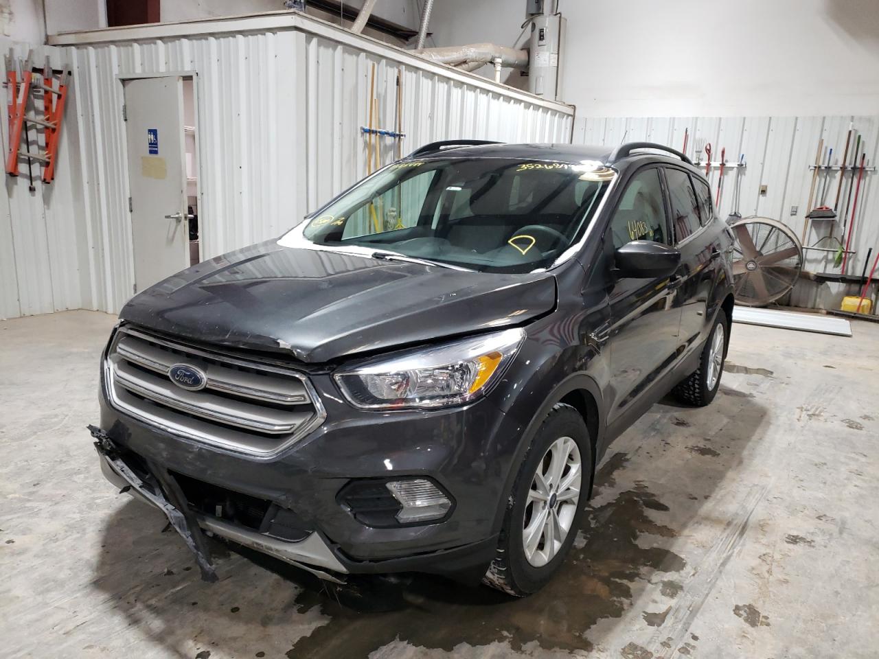 Photo 2 from auction – 2018 FORD ESCAPE SE with VIN 1FMCU0GD5JUB85484