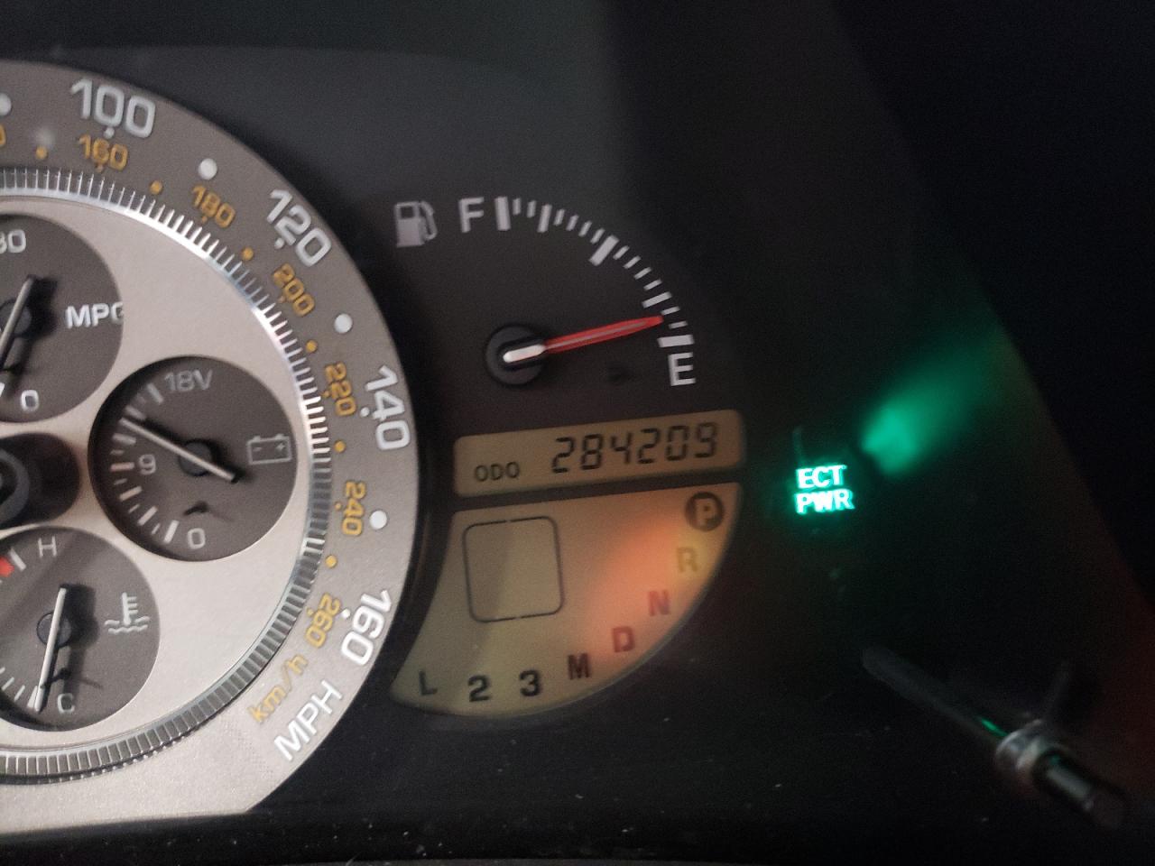 Photo 8 from auction – 2001 LEXUS IS 300 with VIN JTHBD182410026383