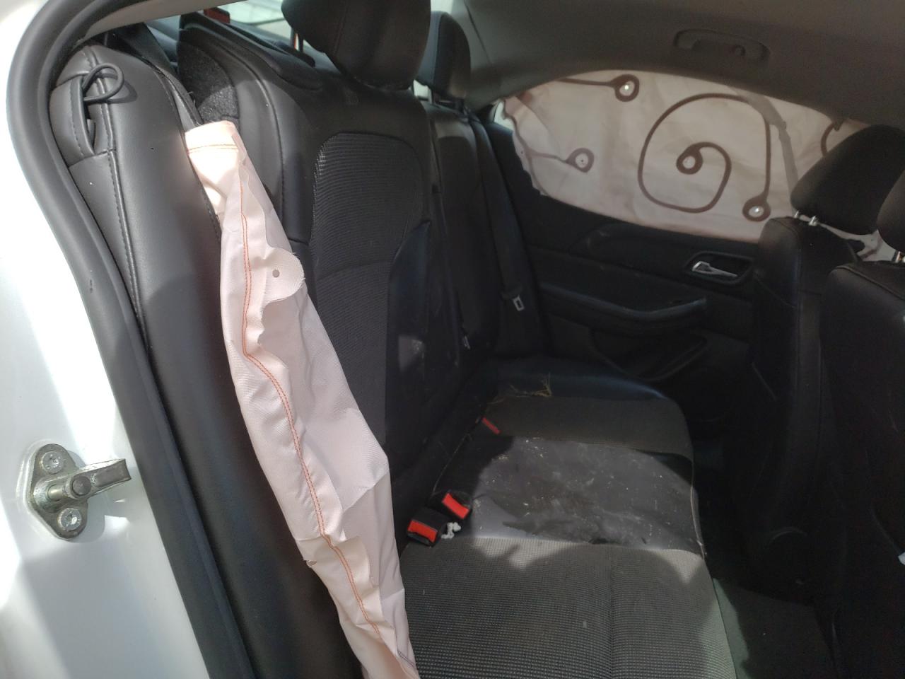 Photo 6 from auction – 2014 CHEVROLET MALIBU 1LT with VIN 1G11C5SL3EF113924