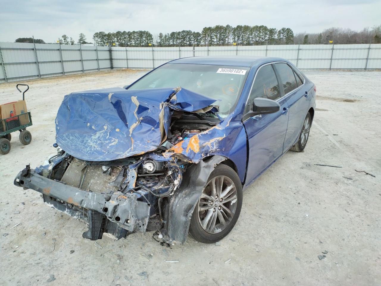 Photo 2 from auction – 2015 TOYOTA CAMRY LE with VIN 4T1BF1FK9FU908028