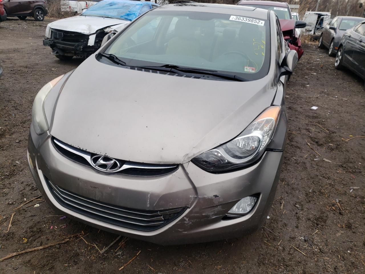 Photo 9 from auction – 2011 HYUNDAI ELANTRA GL with VIN 5NPDH4AE0BH075833
