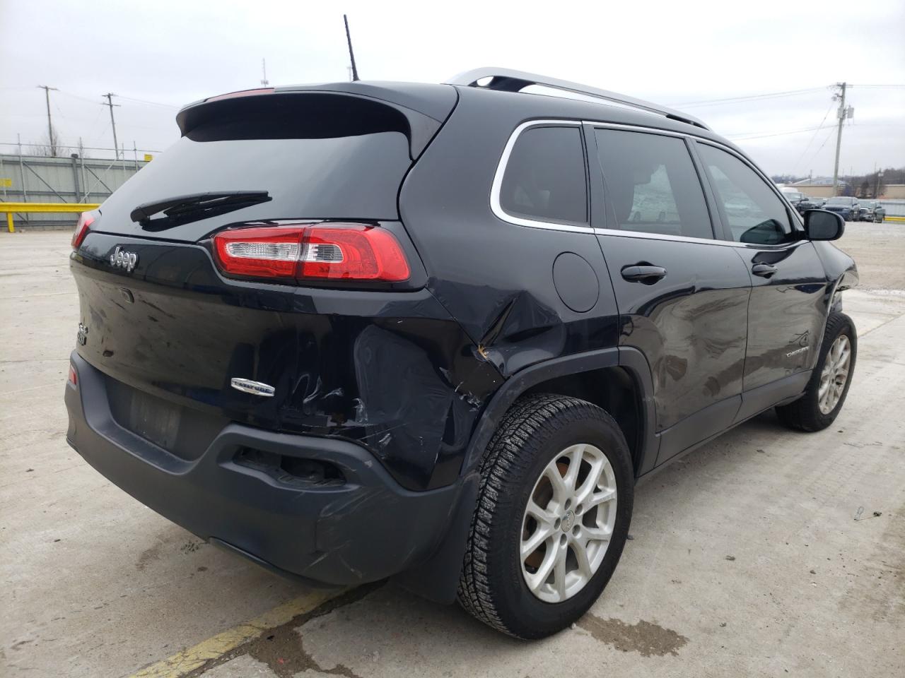Photo 4 from auction – 2017 JEEP CHEROKEE L with VIN 1C4PJMCB8HW614237