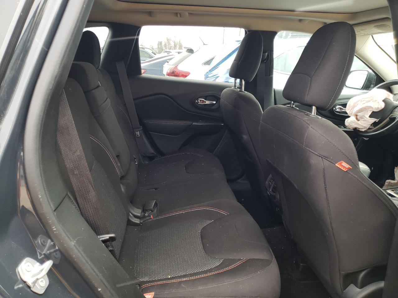 Photo 6 from auction – 2017 JEEP CHEROKEE L with VIN 1C4PJLCB3HW548058