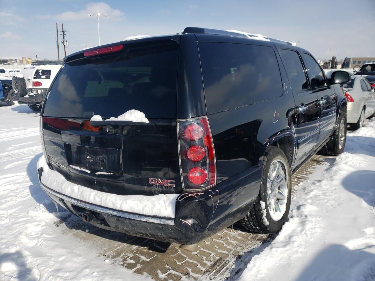 Photo 4 from auction – 2013 GMC YUKON XL D with VIN 1GKS2MEF9DR370697