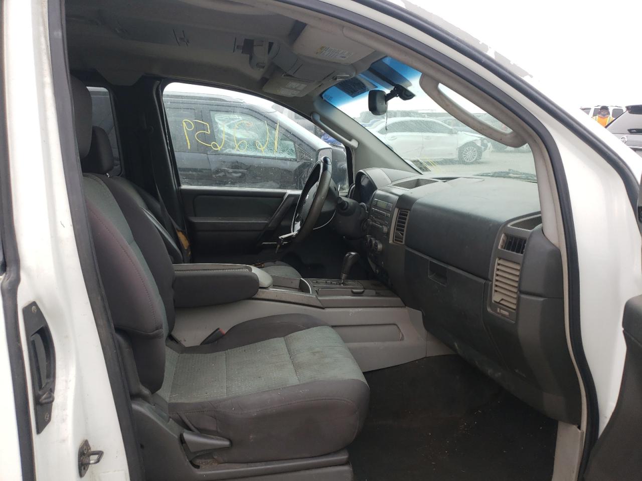 Photo 5 from auction – 2004 NISSAN TITAN XE with VIN 1N6AA06A04N515409
