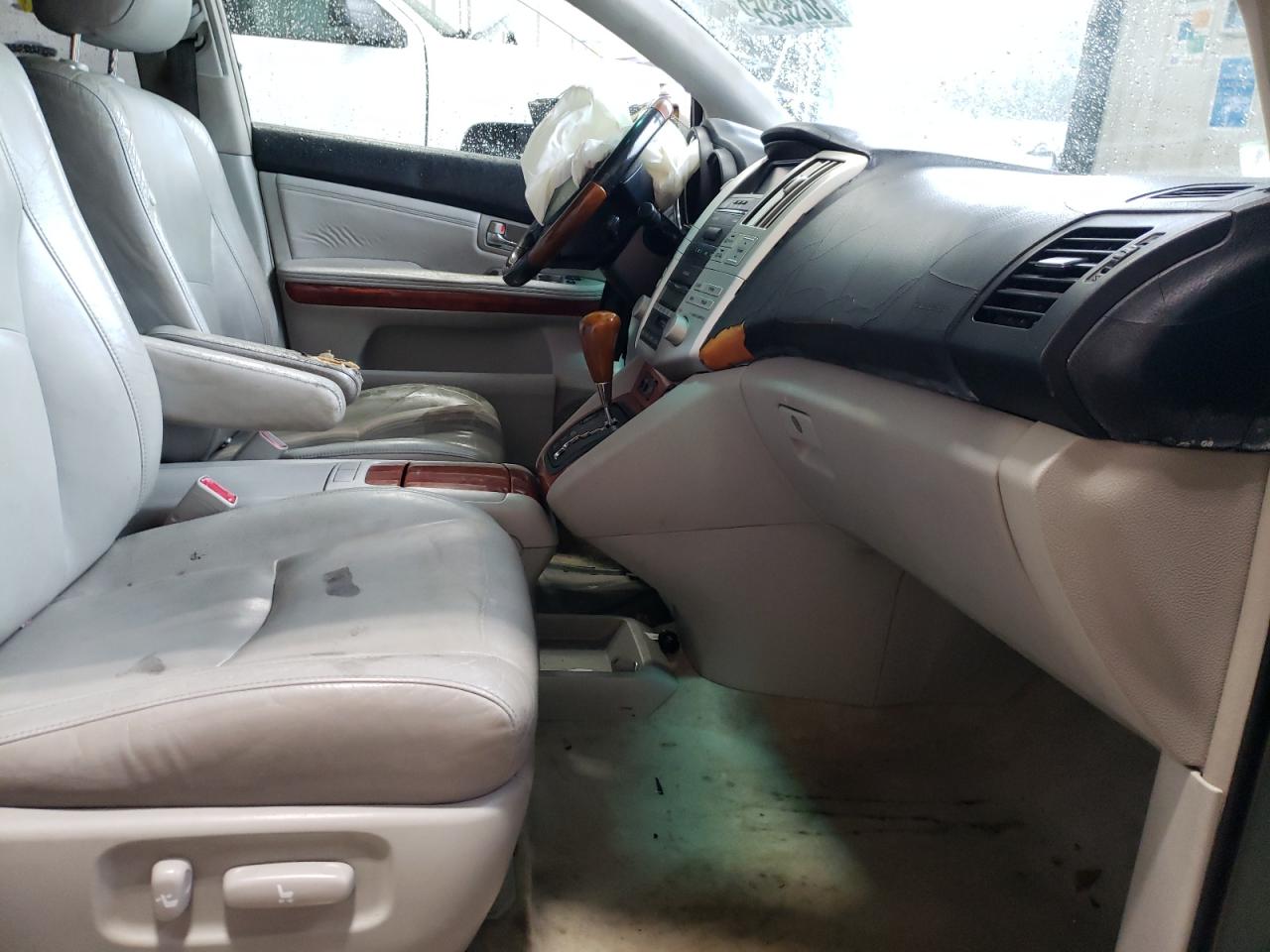 Photo 5 from auction – 2004 LEXUS RX 330 with VIN JTJHA31U840072750