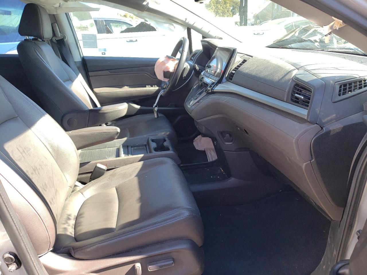 Photo 5 from auction – 2018 HONDA ODYSSEY EX with VIN 5FNRL6H74JB023609