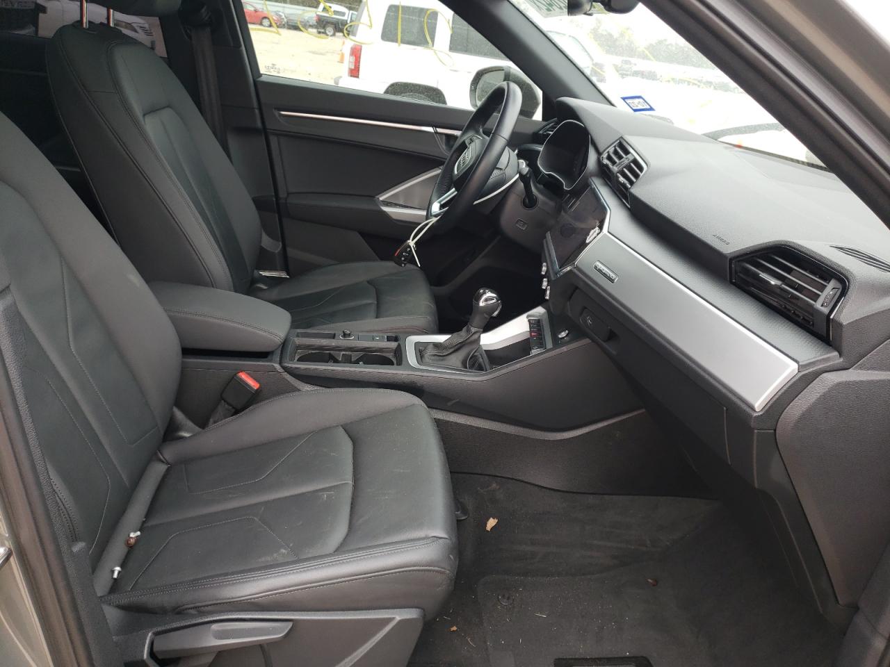 Photo 5 from auction – 2020 AUDI Q3 PREMIUM with VIN WA1AECF31L1022008