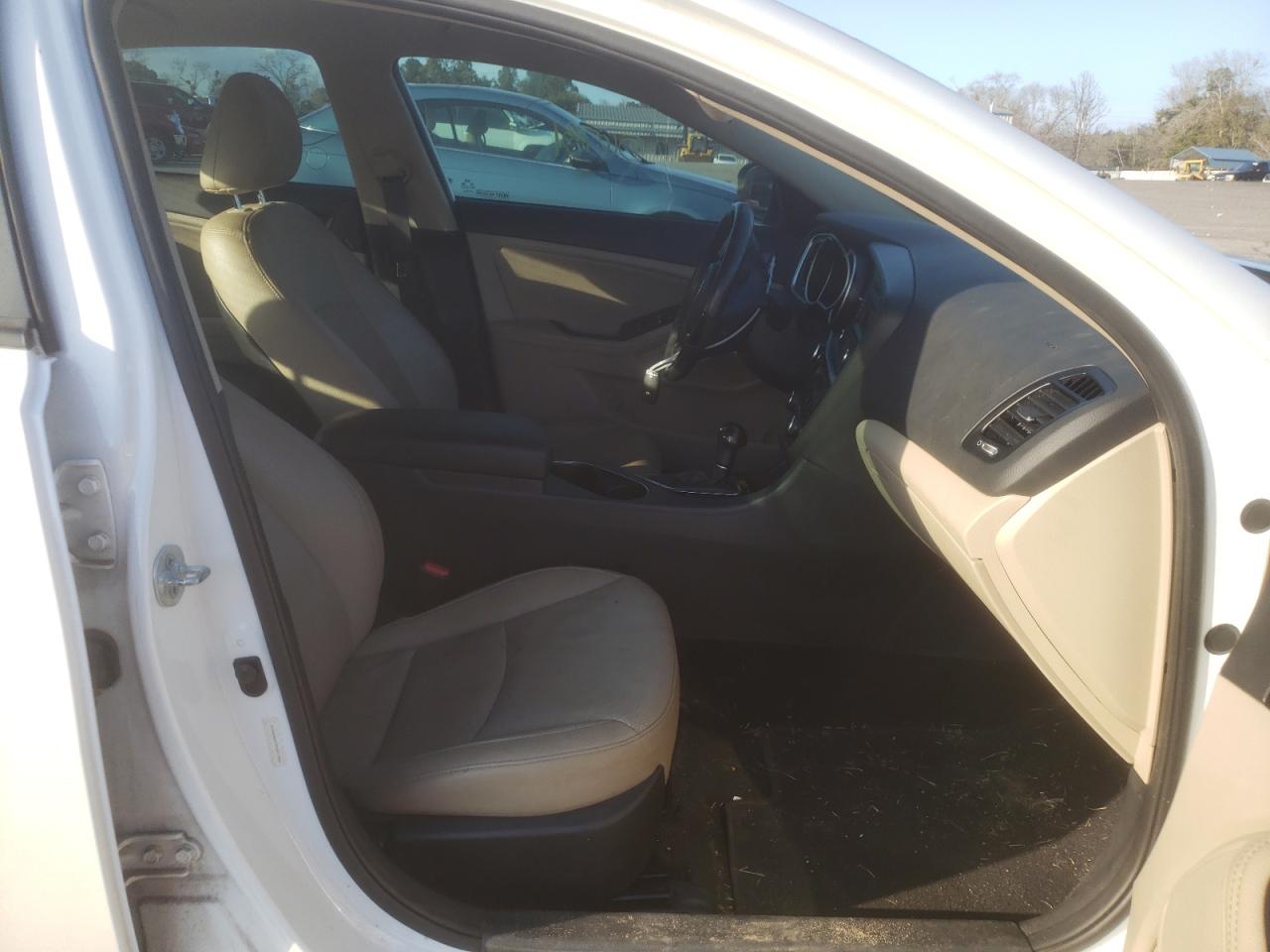 Photo 5 from auction – 2015 KIA OPTIMA EX with VIN 5XXGN4A7XFG471986