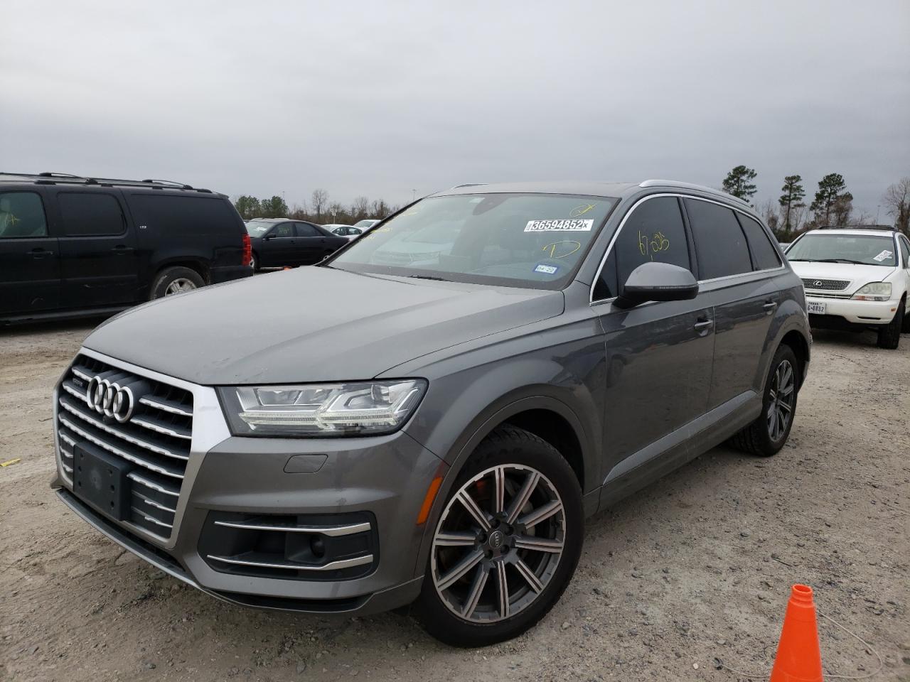 Photo 2 from auction – 2017 AUDI Q7 PRESTIG with VIN WA1VAAF78HD049426