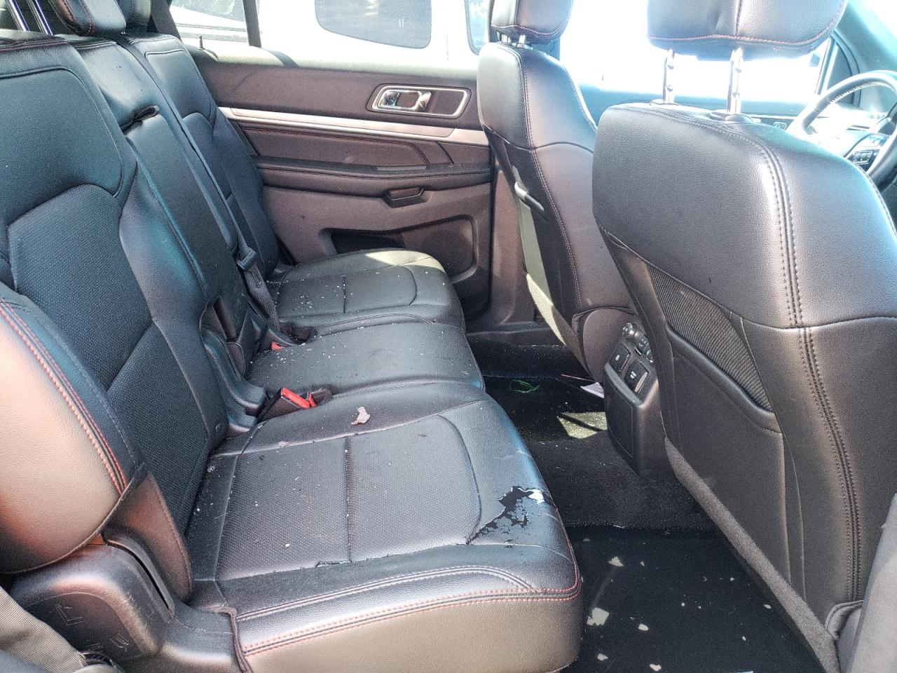 Photo 6 from auction – 2016 FORD EXPLORER S with VIN 1FM5K8GT1GGB69424