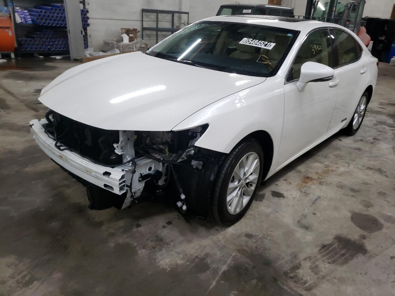 Photo 2 from auction – 2015 LEXUS ES 300H with VIN JTHBW1GG1F2083689