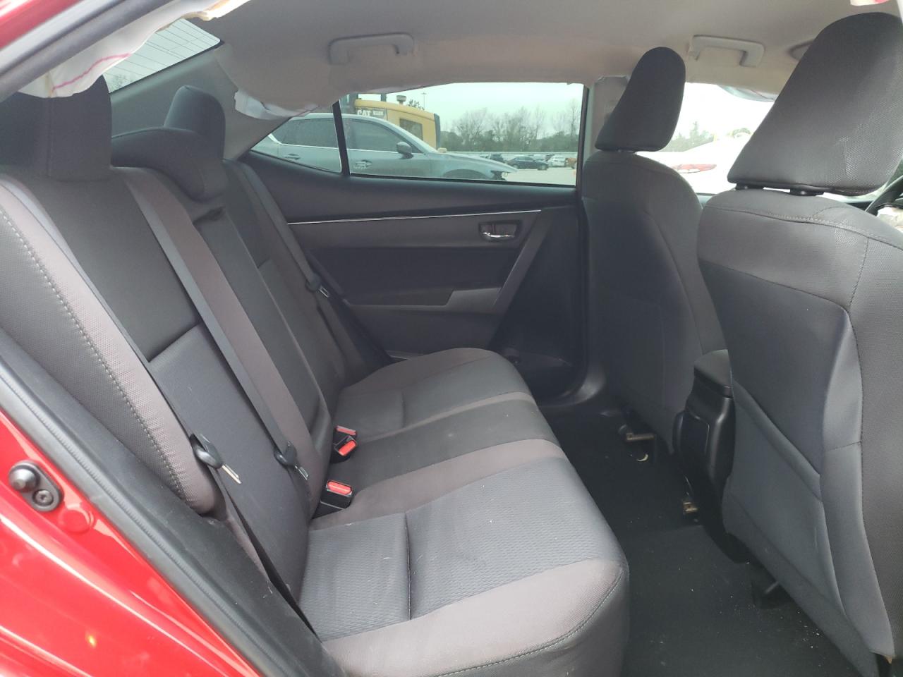 Photo 6 from auction – 2017 TOYOTA COROLLA L with VIN 5YFBURHEXHP692531
