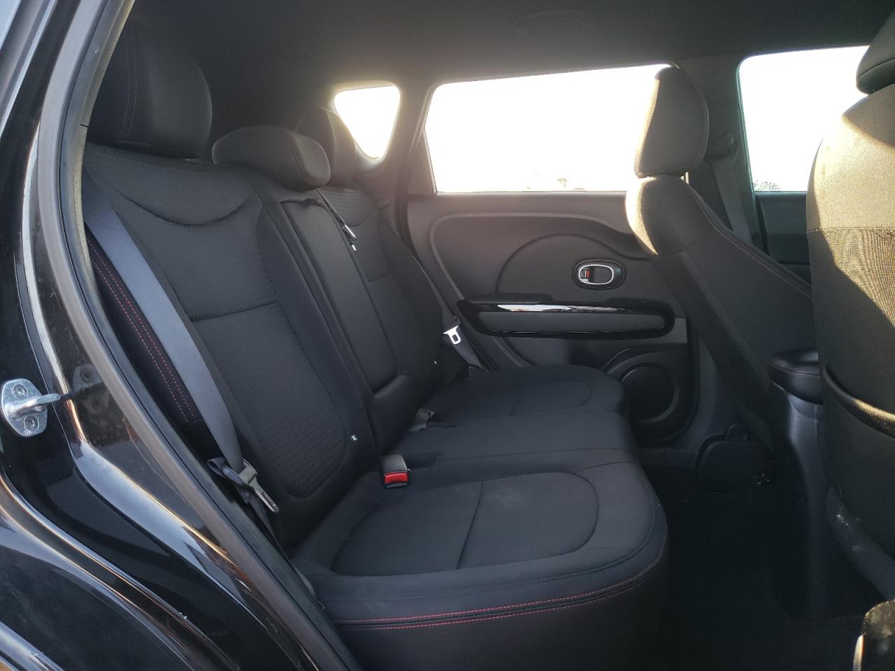 Photo 6 from auction – 2015 KIA SOUL + with VIN KNDJP3A59F7773917