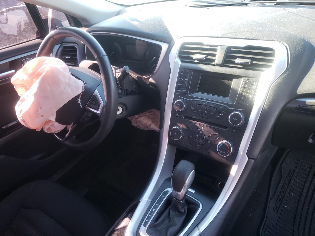 Photo 9 from auction – 2015 FORD FUSION SE with VIN 3FA6P0T97FR250110