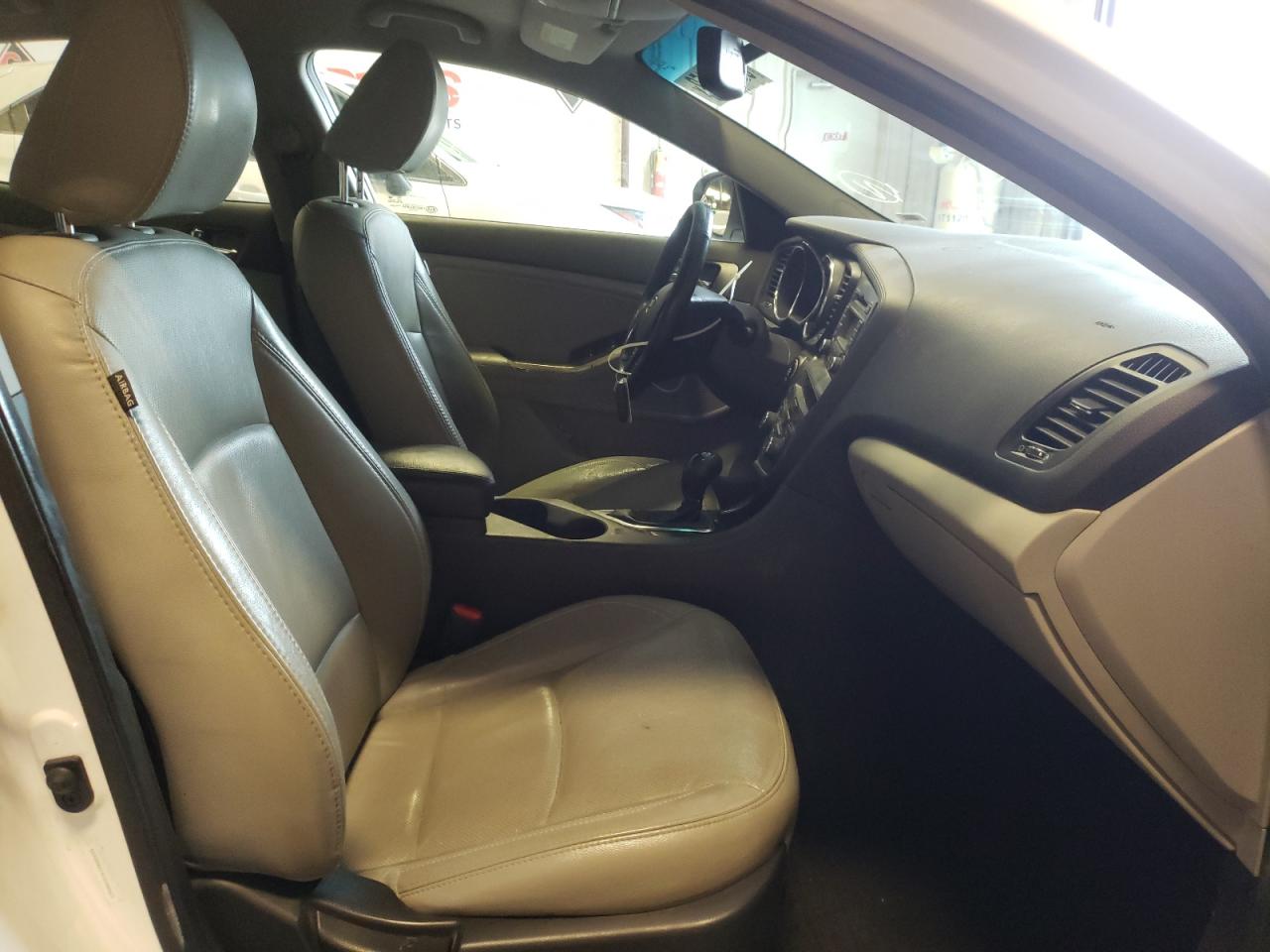 Photo 5 from auction – 2012 KIA OPTIMA EX with VIN 5XXGN4A74CG088525