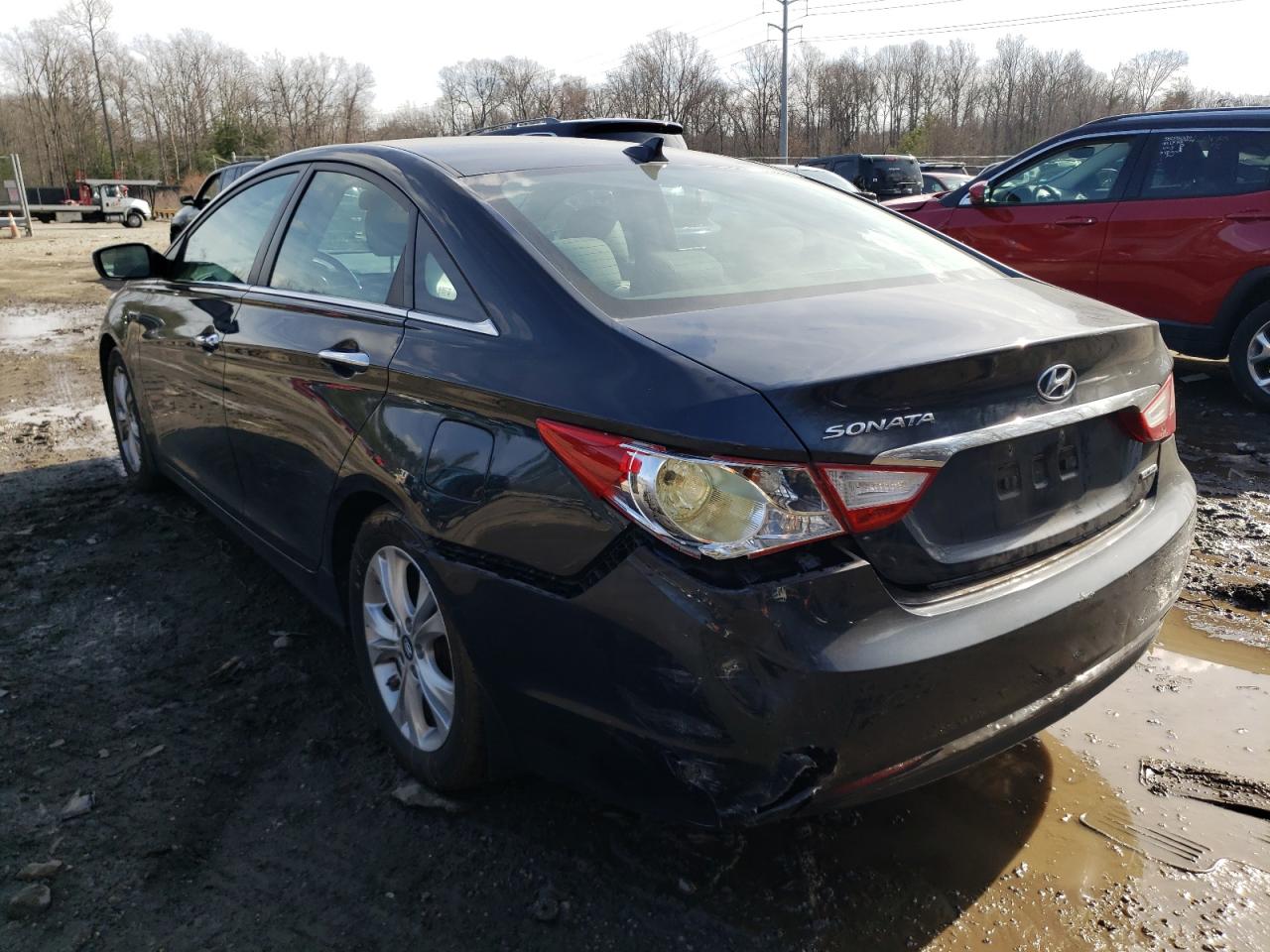 Photo 3 from auction – 2013 HYUNDAI SONATA SE with VIN 5NPEC4AC4DH618346